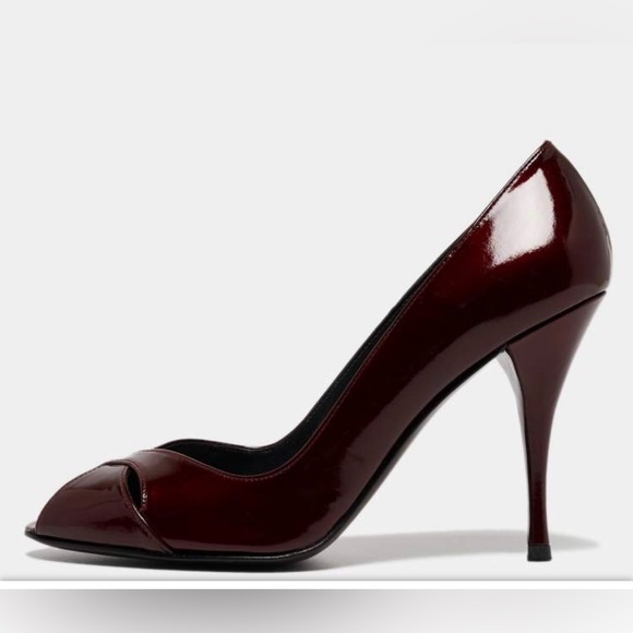 Stuart Weitzman Burgundy Patent Leather Peep Toe Heels - size 7.5 - Picture 5 of 13
